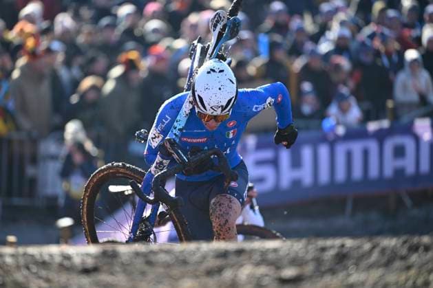 2025 UCI Cyclo-Cross WC - Men Junior LIEVIN, FRANCE - FEBRUARY 02 : Agostinacchio Mattia (ITA) in action during the 2025 UCI Cyclo-Cross World Championships for Men Junior on February 02, 2025 in Lievin, France, 02 02 2025 Lievin France  Copyright: xNicoxVereeckenx