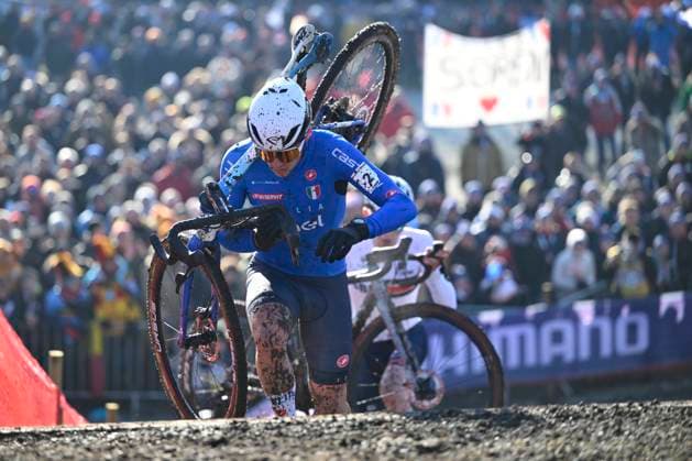2025 UCI Cyclo-Cross WC - Men Junior LIEVIN, FRANCE - FEBRUARY 02 : Agostinacchio Mattia (ITA) in action during the 2025 UCI Cyclo-Cross World Championships for Men Junior on February 02, 2025 in Lievin, France, 02 02 2025 Lievin France  Copyright: xNicoxVereeckenx