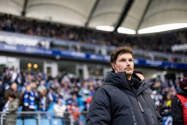Hamburg, February 2, 2025 Football, 2 Bundesliga 2024 25, Hamburger SV Hannover 96 Merlin Polzin Hamburger SV, Trainer DFL REGULATIONS PROHIBIT ANY USE OF PHOTOGRAPHS AS IMAGE SEQUENCES AND OR QUASI VIDEO