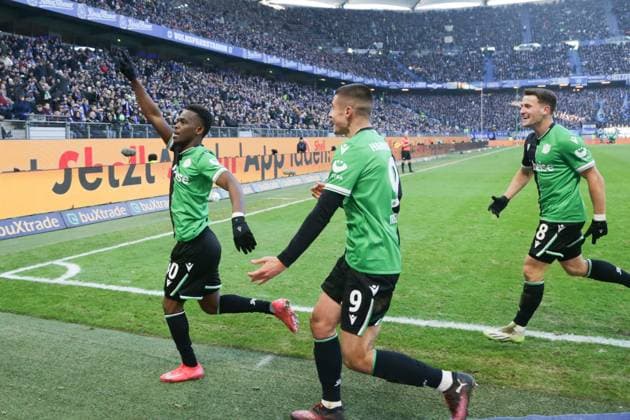 GER,Hamburg, Fußball, DFB, Hamburger SV vs Hannover 96 , im Hamburger Volksparkstadion , 02 02 2025 , v l Rabbi Motando Hannover 96 Torschuetze zum 1 2 DFL regulations prohibit any use of photographs as image sequences and or quasi video Copyright: HMBxMedia FernandoxSoares