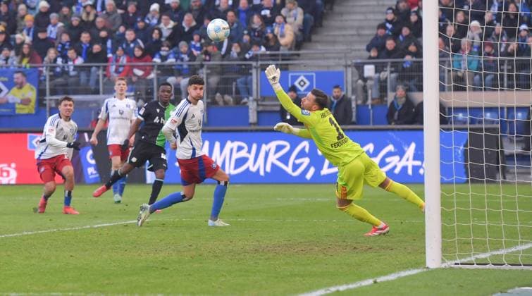 02 02 2025, xblx, Fussball 2 Bundesliga, Hamburger SV Hannover 96 v l Rabbi Matondo Hannover 96 , Goal scored, Tor zum 1 2, DFL DFB REGULATIONS PROHIBIT ANY USE OF PHOTOGRAPHS as IMAGE SEQUENCES and or QUASI VIDEO Hamburg