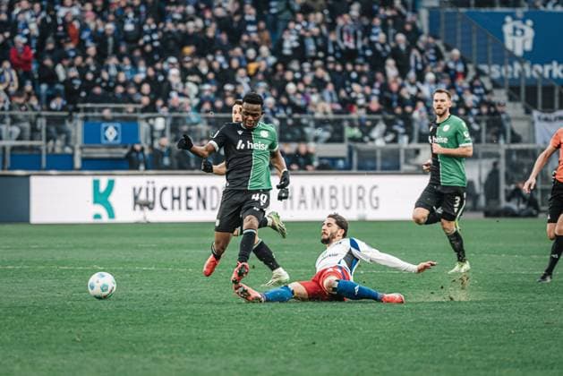 Soccer Men Season 2024 2025 2 Soccer Bundesliga 20 Matchday Hamburger SV vs Hannover 96 02 02 2025 v l Rabbi Matondo 40, Hannover 96 vs Ludovit Reis 14, HSV Hamburg Volksparkstadion Hamburg Germany