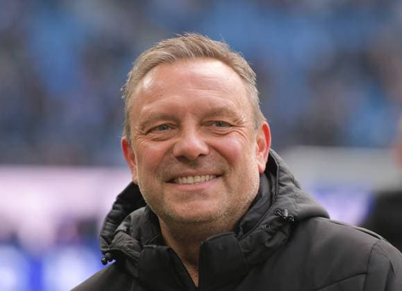 02 02 2025, xblx, Fußball 2 Bundesliga, Hamburger SV Hannover 96 v l Trainer Andre Breitenreiter Coach Hannover 96 DFL DFB REGULATIONS PROHIBIT ANY USE OF PHOTOGRAPHS as IMAGE SEQUENCES and or QUASI VIDEO Hamburg