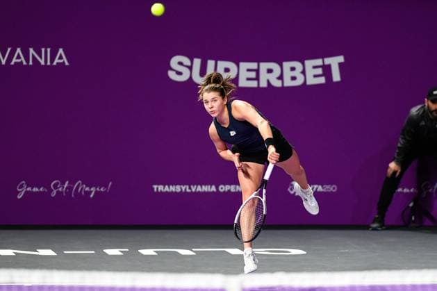 Transylvania Open - WTA, Tennis Damen 250 Tournament Maja Chwalinska competes during the first qualifiers day of the Transylvania Open 2025, a WTA250 Tournament, at BT Arena in Cluj-Napoca, Romania, on February 2, 2025 Cluj-Napoca Romania  Copyright: xFlaviuxBuboix originalFilename:buboi-notitle250202_npHzE.jpg