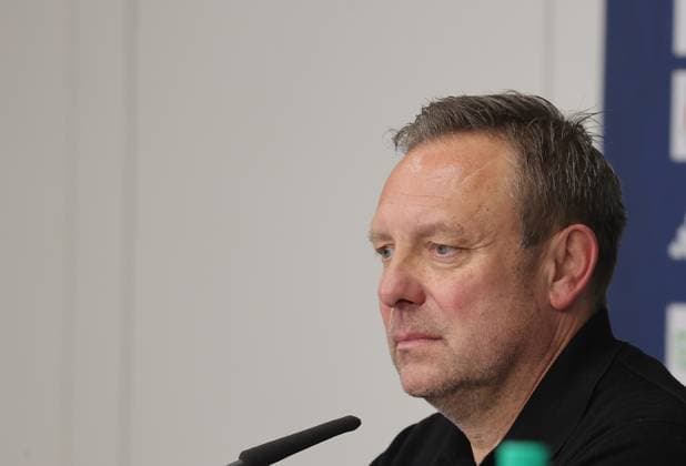 Interim coach Merlin Polzin HSV Fussball, Herren, Saison 2024 2025, 2 BL, Volksparkstadion, Hamburger SV vs Hannover 96, 2 2 DFL REGULATIONS PROHIBIT ANY USE OF PHOTOGRAPHS AS IMAGE SEQUENCES AND OR QUASI VIDEO