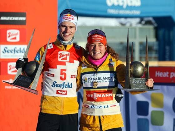 Bilder des Jahres 2025, Sport 02 Februar Sport Themen der Woche KW05 Sport Bilder des Tages Seefeld, Österreich, 02. Februar 2025: FIS NORDIC COMBINED WORLD CUP, Weltcup Nordische Kombination, Nordic Triple, Seefeld, Langlauf, Herren Die beiden deutschen Tagessieger und Gesamtsieger mit dem Pokal in den Händen: GEIGER Vinzenz (GER) (li.) mit ARMBRUSTER Nathalie (re.) *** Seefeld, Austria, 02 February 2025 FIS NORDIC COMBINED WORLD CUP, Nordic Combined World Cup, Nordic Triple, Seefeld, cross-country skiing, men The two German winners of the day and overall winners with the trophy in their hands GEIGER Vinzenz GER left with ARMBRUSTER Nathalie right