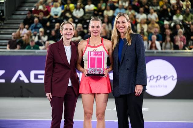 TENNIS - WTA, Tennis Damen Upper Austria Ladies Linz LINZ,AUSTRIA,02.FEB.25 - TENNIS - WTA Tour, Upper Austria Ladies Linz. Image shows Sandra Reichel, Dayana Yastremska (UKR) and Barbara Schett.  GEPAxpictures xChristianxMoser