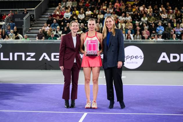 TENNIS - WTA, Tennis Damen Upper Austria Ladies Linz LINZ,AUSTRIA,02.FEB.25 - TENNIS - WTA Tour, Upper Austria Ladies Linz. Image shows Sandra Reichel, Dayana Yastremska (UKR) and Barbara Schett.  GEPAxpictures xChristianxMoser