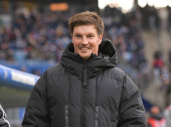 02 02 2025, xblx, Soccer 2 Bundesliga, Hamburger SV Hannover 96 v l Coach Merlin Polzin Hamburg, HSV, Hamburger SV DFL DFB REGULATIONS PROHIBIT ANY USE OF PHOTOGRAPHS as IMAGE SEQUENCES and or QUASI VIDEO Hamburg