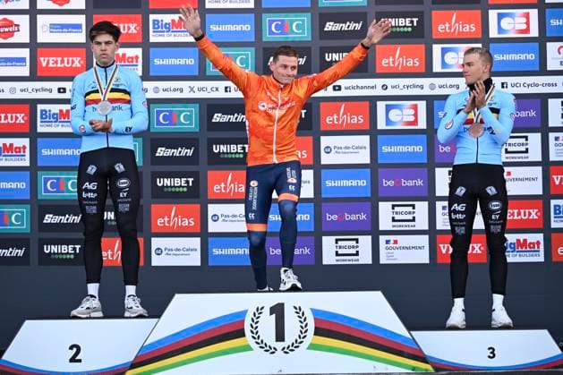 2025 UCI Cyclo-Cross WC - Men Elite LIEVIN, FRANCE - FEBRUARY 02 : Van Aert Wout (BEL), Van Der Poel Mathieu (NED) and Nys Thibau (BEL) pictured during the podium ceremony after the 2025 UCI Cyclo-Cross World Championships for Men Elite on February 02, 2025 in Lievin, France, 02 02 2025 Lievin France  Copyright: xNicoxVereeckenx