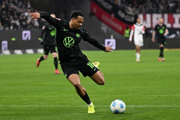 02 02 2025, xjrdrx, Fussball 1 Bundesliga, Eintracht Frankfurt VfL Wolfsburg v l Lukas Nmecha VfL Wolfsburg DFL DFB REGULATIONS PROHIBIT ANY USE OF PHOTOGRAPHS as IMAGE SEQUENCES and or QUASI VIDEO Frankfurt am Main