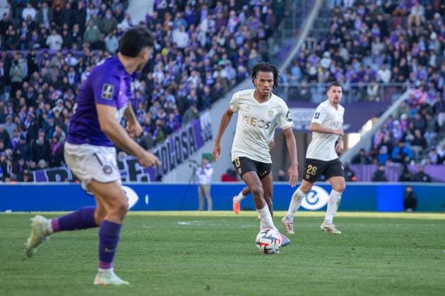 FOOTBALL : Toulouse FC VS OGC Nice - Ligue 1 McDonald s - 02 02 2025 TOULOUSE, FRANCE - FEBRUARY 02 - FOOTBALL : Hicham BOUDAOUI during the 20th Day of the Ligue 1 McDonald s : Toulouse FC VS OGC Nice at the TFC Stadium on February 02, 2025 in Toulouse, France  Copyright: x(PhotoxbyxSylvainxDionisio PsnewZ)x