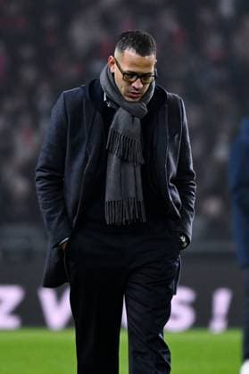 FOOTBALL : Rennes vs Strasbourg - Ligue 1 - 02 02 2025 Liam Rosenior ( coach Strasbourg ) looks dejected following the Ligue 1 match between Stade Rennais FC and Racing Club de Strasbourg at Roazhon Park on February 02, 2025 in Rennes, France. ( Photo by Dante Badano PsnewZ ) - RennesFrance  Copyright: xDantexBadanox