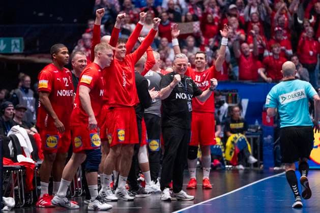 World Men s Handball Championship, final Denmark Croatia National coach Nikolaj Jacobsen and the Danish bench react during the handball World Championship final between Denmark and Croatia at Unity Arena in Oslo, Norway, Sunday, February 2, 2025 Photo Bo Amstrup Ritzau Scanpix , Oslo Norway Mors  Copyright: BoxAmrstrupx xRitzauxScanpix BoxAmstrupx spdk20250202-210759-L