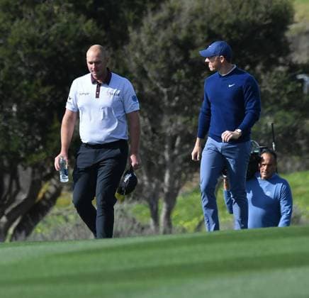 February 2, 2025, Pebble Beach, Ca, USA: Rory McIlroy and Sepp Straka during the final round of the AT&T Pebble Beach Pro-Am 2025 at Pebble Beach Golf Links on February 02, 2025 in Pebble Beach, California. Photo: Casey Flanigan imageSPACE Pebble Beach USA - ZUMAi237 20250202_zsa_i237_034 Copyright: xFlanigan Imagespacex