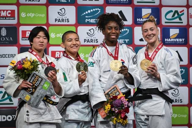 Bilder des Jahres 2025, Sport 02 Februar Sport Themen der Woche KW05 Sport Bilder des Tages 2025 Judo Grand Slam Paris - finals - FA Spain’s golden medalist TSUNODA ROUSTANT Ai, Japan’s silver medalist HONDA Mayu, France’s bronze medalist GAHIE Marie Eve, and DE VOOGD Margit look on during the 2025 Judo Grand Slam Paris finals at the Accor Arena in Paris on February 2, 2025. Photo by Firas Abdullah ABACAPRESS.COM Paris Ile-de-France France  Copyright: xAbdullahxFiras ABACAx