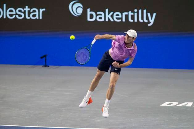 February 2, 2025, Frisco, Texas, USA: JACK PINNINGTON JONES (GBR) returns with a forehand during round 2 of the qualifiers at the Dallas Open at the Star in Frisco, TX. CHRIS EUBANKS (USA) defeated JACK PINNINGTON JONES (GBR), 12-4. Frisco USA - ZUMAh193 20250202_zsp_h193_025 Copyright: xDanielxMcGregor-Huyerx