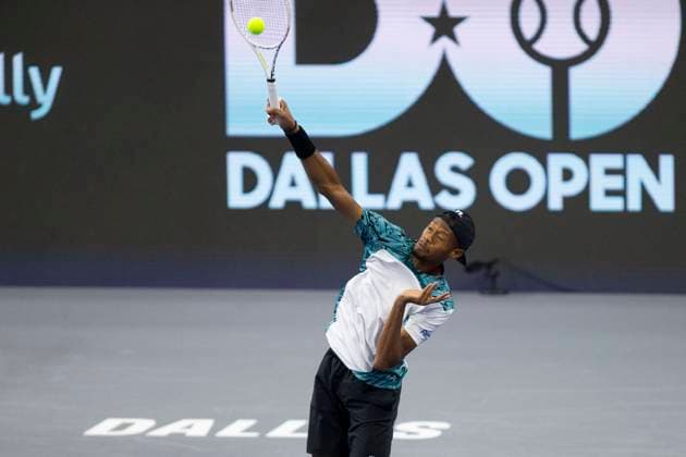 February 2, 2025, Frisco, Texas, USA: CHRISTIAN EUBANKS (USA) serves during round 2 of the qualifiers at the Dallas Open at the Star in Frisco, TX. CHRIS EUBANKS (USA) defeated JACK PINNINGTON JONES (GBR), 12-4. Frisco USA - ZUMAh193 20250202_zsp_h193_029 Copyright: xDanielxMcGregor-Huyerx
