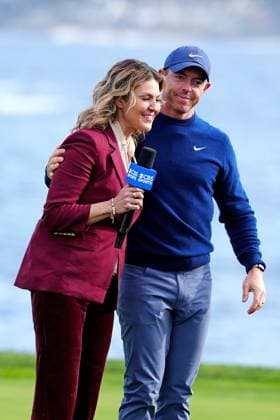PEBBLE BEACH, CA - FEBRUARY 02: PGA, Golf Herren golfer Rory McIlroy does an interview with CBS announcer Amanda Balionis on the 18th green after winning the AT&T Pebble Beach Pro AM on February 2, 2025, at Pebble Beach Golf Links in Pebble Beach, California. (Photo by Brian Spurlock Icon Sportswire) GOLF: FEB 02 PGA AT&T Pebble Beach Pro-Am EDITORIAL USE ONLY Icon25020229