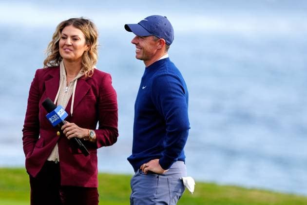 PEBBLE BEACH, CA - FEBRUARY 02: PGA, Golf Herren golfer Rory McIlroy does an interview with CBS announcer Amanda Balionis on the 18th green after winning the AT&T Pebble Beach Pro AM on February 2, 2025, at Pebble Beach Golf Links in Pebble Beach, California. (Photo by Brian Spurlock Icon Sportswire) GOLF: FEB 02 PGA AT&T Pebble Beach Pro-Am EDITORIAL USE ONLY Icon25020230