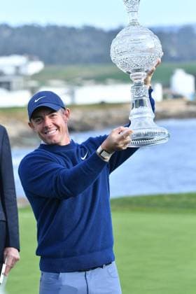 February 2, 2025, Pebble Beach, Ca, USA: Rory McIlroy is seen holding the Winners Trophy on the 18th hole Green after the final round of the AT&T Pebble Beach Pro-Am 2025 at Pebble Beach Golf Links on February 02, 2025 in Pebble Beach, California. Photo: Casey Flanigan imageSPACE Pebble Beach USA - ZUMAi237 20250202_zsa_i237_099 Copyright: xFlanigan Imagespacex