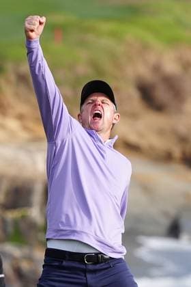 PEBBLE BEACH, CA - FEBRUARY 02: PGA, Golf Herren golfer Justin Rose reacts after making an eagle on the 18th hole during the AT&T Pebble Beach Pro AM on February 2, 2025, at Pebble Beach Golf Links in Pebble Beach, California. (Photo by Brian Spurlock Icon Sportswire) GOLF: FEB 02 PGA AT&T Pebble Beach Pro-Am EDITORIAL USE ONLY Icon25020242