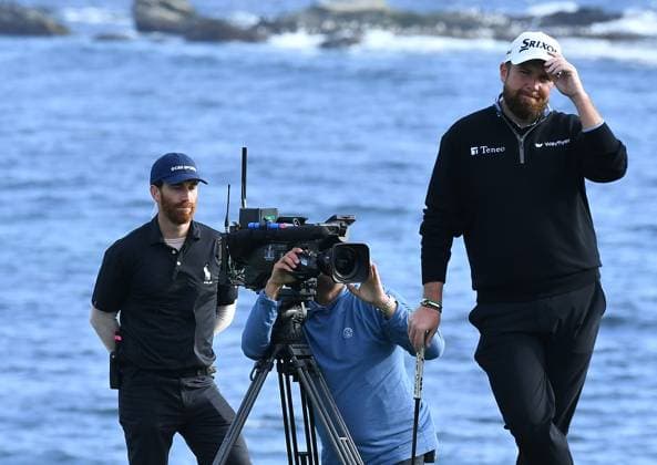 February 2, 2025, Pebble Beach, Ca, USA: Shane Lowry is seen on the 18th hole during the final round of the AT&T Pebble Beach Pro-Am 2025 at Pebble Beach Golf Links on February 02, 2025 in Pebble Beach, California. Photo: Casey Flanigan imageSPACE Pebble Beach USA - ZUMAi237 20250202_zsa_i237_106 Copyright: xFlanigan Imagespacex