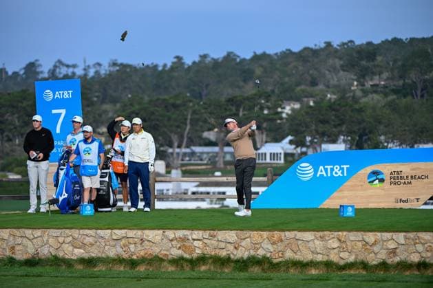 PEBBLE BEACH, CA - FEBRUARY 02: Keith Mitchell (USA) watches his tee shot on 7 during the final round of the AT&T Pebble Beach Pro-Am at Pebble Beach Golf Links on February 2, 2025, in Pebble Beach, California. (Photo by Ken Murray Icon Sportswire) GOLF: FEB 02 PGA, Golf Herren AT&T Pebble Beach Pro-Am EDITORIAL USE ONLY Icon250202013