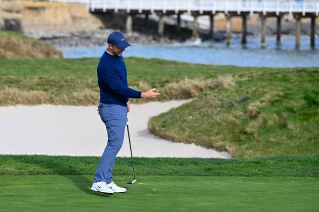 PEBBLE BEACH, CA - FEBRUARY 02: Rory McIlroy (NIR)reacts to barely missing his birdie putt on 17 during the final round of the AT&T Pebble Beach Pro-Am at Pebble Beach Golf Links on February 2, 2025, in Pebble Beach, California. (Photo by Ken Murray Icon Sportswire) GOLF: FEB 02 PGA, Golf Herren AT&T Pebble Beach Pro-Am EDITORIAL USE ONLY Icon250202022