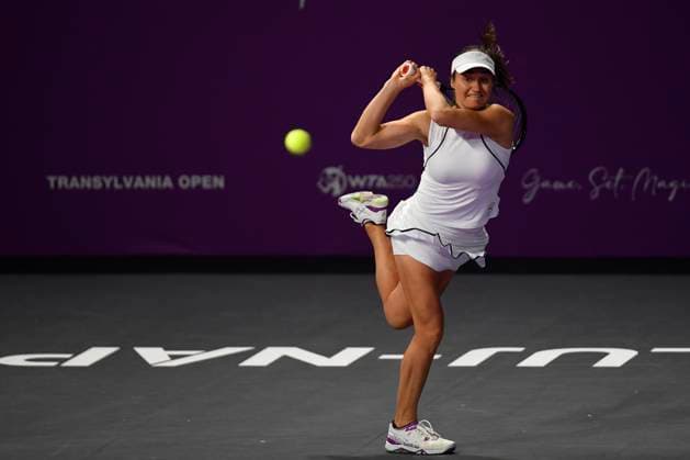 Transylvania Open - Victoriya Tomova v Mayar Sherif Sabrina Sanataria of United States and Monica Niculescu of Romania in action against Jacqueline Cristian and Angelica Moratelli of Italy during the WTA, Tennis Damen Tour Transylvania Open double match, in Cluj Napoca, Monday 03 February 2025. Alex Nicodim Imago Images Copyright: xAlexxNicodimx