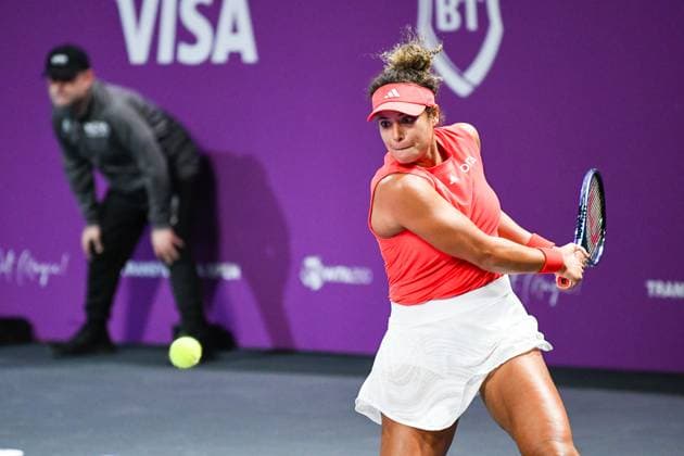Transylvania Open 2025 - WTA, Tennis Damen 250 Tournament - Day 1 Mayar Sherif of the Republic of Egypt competes against Viktoriya Tomova of Bulgaria during the round of 32 of the Transylvania Open 2025, a WTA250 Tournament, at BT Arena in Cluj-Napoca, Romania, on February 3, 2025 Cluj-Napoca Romania  Copyright: xFlaviuxBuboix originalFilename:buboi-notitle250203_npLnU.jpg