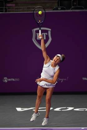 Transylvania Open - Victoriya Tomova v Mayar Sherif Sabrina Sanataria of United States and Monica Niculescu of Romania in action against Jacqueline Cristian and Angelica Moratelli of Italy during the WTA, Tennis Damen Tour Transylvania Open double match, in Cluj Napoca, Monday 03 February 2025. Alex Nicodim Imago Images Copyright: xAlexxNicodimx