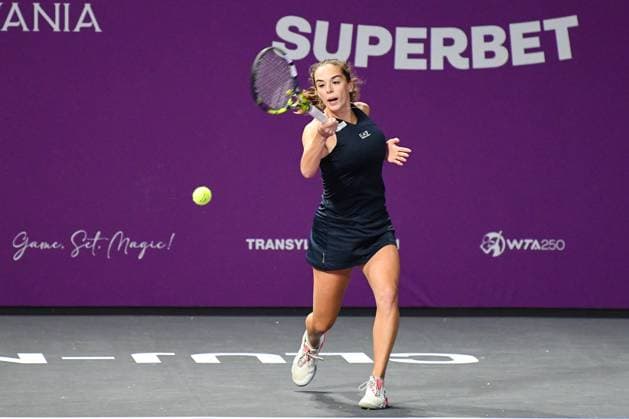 Transylvania Open 2025 - WTA, Tennis Damen 250 Tournament - Day 1 Lucia Bronzetti competes during the round of 32 of the Transylvania Open 2025, a WTA250 Tournament, at BT Arena in Cluj-Napoca, Romania, on February 3, 2025 Cluj-Napoca Romania  Copyright: xFlaviuxBuboix originalFilename:buboi-notitle250203_npC2F.jpg