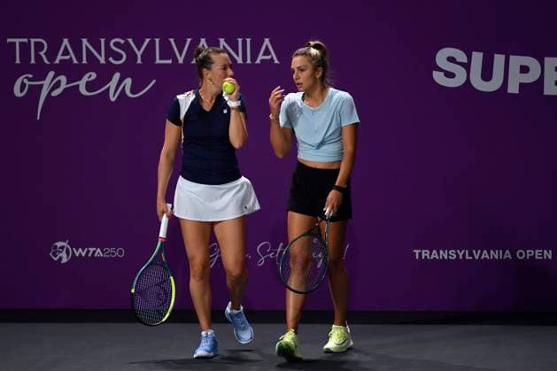 Transylvania Open - Victoriya Tomova v Mayar Sherif Jacqueline Cristian and Angelica Moratelli of Italy in action against Sabrina Sanataria of United States and Monica Niculescu of Romania during the WTA, Tennis Damen Tour Transylvania Open double match, in Cluj Napoca, Monday 03 February 2025. Alex Nicodim Imago Images Copyright: xAlexxNicodimx