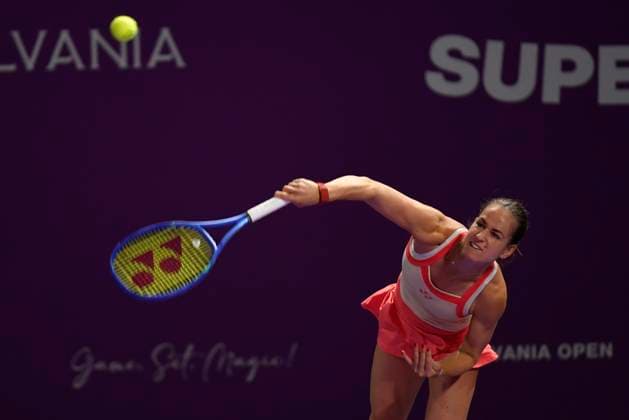 Transylvania Open - Victoriya Tomova v Mayar Sherif Anna Bondar of Hungary in action against Suzan Lamens of Netherlands during the WTA, Tennis Damen Tour Transylvania Open single match, in Cluj Napoca, Monday 03 February 2025. Alex Nicodim Imago Images Copyright: xAlexxNicodimx