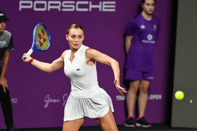 Transylvania Open 2025 - WTA, Tennis Damen 250 Tournament - Day 1 Ana Bogdan competes during the round of 16 of the Transylvania Open 2025, a WTA250 Tournament, at BT Arena in Cluj-Napoca, Romania, on February 3, 2025. Cluj-Napoca Romania  Copyright: xFlaviuxBuboix originalFilename:buboi-notitle250203_npA3e.jpg