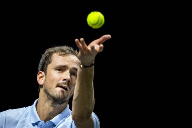 ROTTERDAM - Daniil Medvedev (RUS) in action against Stan Wawrinka (SUI) on the first day of the ABN AMRO Open tennis tournament in Ahoy. ANP SANDER KONING ABN AMRO Open - Day One 2025 xVIxANPxSportx xxANPxIVx 519082713 originalFilename: 519082713.jpg