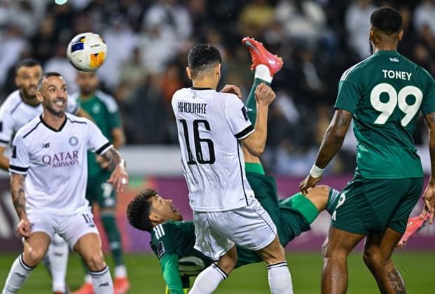 AFC CHAMPIONS LEAGUE ELITE, AL SADD SC (QTR) v AL AHLI SAUDI FC (KSA) Roberto Firmino (C) of Al Ahli SFC of Al Ahli SFC scoring goal against Al Sadd SC during the AFC Champions League elite west football match between QatarÕs Al Sadd SC and Saudi ArabiaÕs Al Ahli SFC at Jassim Bin Hamad Stadium in Doha, Qatar, on February 03, 2024 DOHA Qatar Copyright: xNoushadxThekkayilx