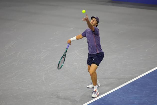 FRISCO, TX - FEBRUARY 03: Brandon Holt (USA) serves during the first round of the Dallas Open on February 3, 2025, at Ford Center at The Star in Frisco, TX. (Photo by George Walker Icon Sportswire) TENNIS: FEB 03 Dallas Open EDITORIAL USE ONLY Icon250203011