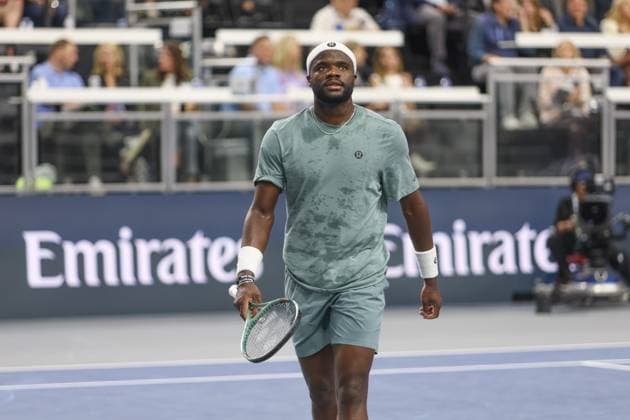 FRISCO, TX - FEBRUARY 03: Frances Tiafoe (USA) looks up at fans during the first round of the Dallas Open on February 3, 2025, at Ford Center at The Star in Frisco, TX. (Photo by George Walker Icon Sportswire) TENNIS: FEB 03 Dallas Open EDITORIAL USE ONLY Icon250203083