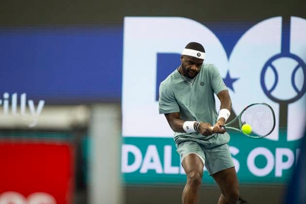February 3, 2025, Frisco, Texas, USA: FRANCIS TIAFOE (USA) uses a backhand in a singles match during day three of the 2025 Dallas Open at the Star in Frisco, TX. Tiafoe defeated Daniel, 6:1, 3:6, 6:4. Frisco USA - ZUMAh193 20250203_zsp_h193_040 Copyright: xDanielxMcGregor-Huyerx