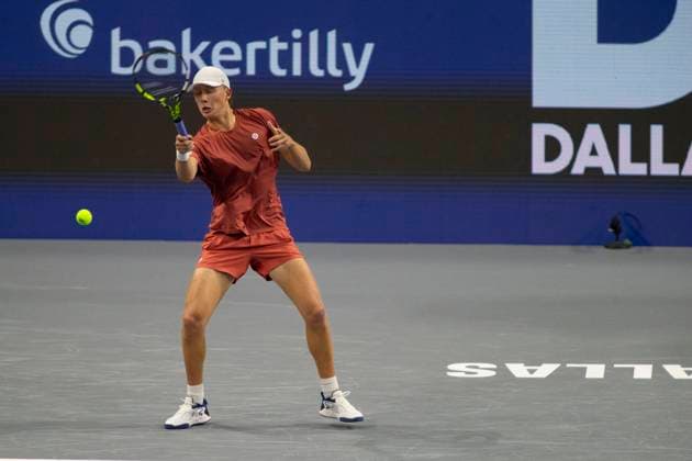 February 3, 2025, Frisco, Texas, USA: ETHAN QUINN (USA) uses a forehand in a singles match during day three of the 2025 Dallas Open at the Star in Frisco, TX. Quinn defeated Svadja, 6:4, 6:2. Frisco USA - ZUMAh193 20250203_zsp_h193_054 Copyright: xDanielxMcGregor-Huyerx
