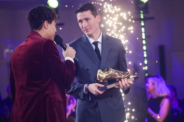 Club s Hans Vanaken celebrates after winning the Golden Shoe at the 71st edition of the Golden Shoe award ceremony, in Middelkerke, Tuesday 04 February 2025. The Golden Shoe (Gouden Schoen Soulier d Or) is an award for the best soccer player of the Belgian Jupiler Pro League championship during the calendar year 2024. VIRGINIExLEFOUR x111767050x