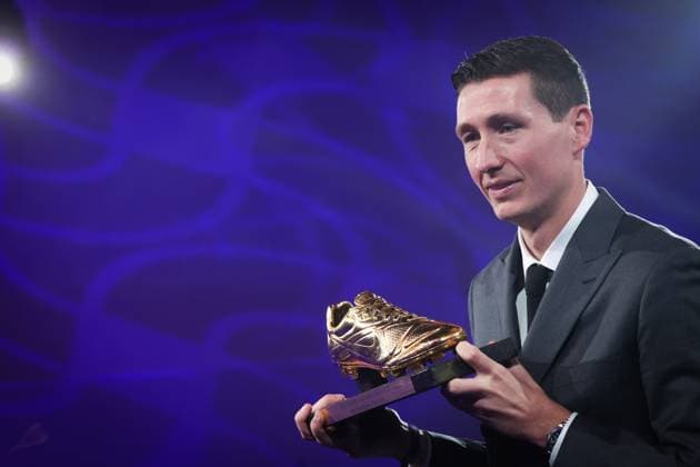 Club s Hans Vanaken celebrates after winning the Golden Shoe at the 71st edition of the Golden Shoe award ceremony, in Middelkerke, Tuesday 04 February 2025. The Golden Shoe (Gouden Schoen Soulier d Or) is an award for the best soccer player of the Belgian Jupiler Pro League championship during the calendar year 2024. VIRGINIExLEFOUR x111768234x