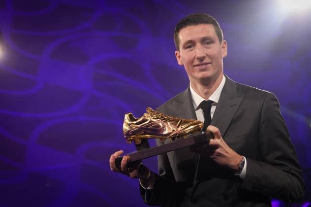 Club s Hans Vanaken celebrates after winning the Golden Shoe at the 71st edition of the Golden Shoe award ceremony, in Middelkerke, Tuesday 04 February 2025. The Golden Shoe (Gouden Schoen Soulier d Or) is an award for the best soccer player of the Belgian Jupiler Pro League championship during the calendar year 2024. VIRGINIExLEFOUR x111768353x