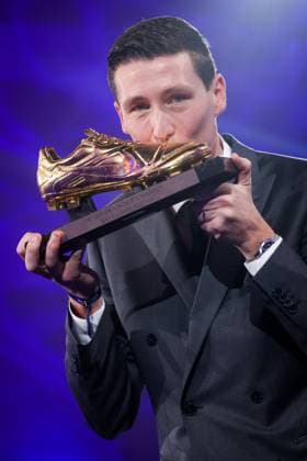 Club s Hans Vanaken celebrates after winning the Golden Shoe at the 71st edition of the Golden Shoe award ceremony, in Middelkerke, Tuesday 04 February 2025. The Golden Shoe (Gouden Schoen Soulier d Or) is an award for the best soccer player of the Belgian Jupiler Pro League championship during the calendar year 2024. VIRGINIExLEFOUR x111768457x