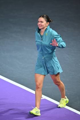 Simona Halep - Lucia Bronzetti, Transylvania Open 2025 Simona Halep of Romania competes against Lucia Bronzetti of Italy during the WTA, Tennis Damen Tour Transylvania Open singles match in Cluj Napoca, Romania, on February 4, 2025. Cluj-Napoca Romania  Copyright: xAlexxNicodimx originalFilename:nicodim-clujnapo250204_npiVR.jpg