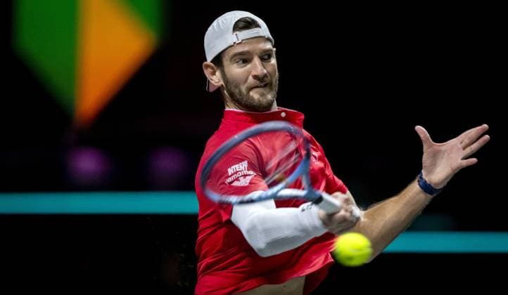 ROTTERDAM - Andrea Vavassori (ITA) in action against Felix Auger-Aliassime (CAN) on the third day of the ABN AMRO Open tennis tournament in Ahoy. ANP SANDER KING ABN AMRO Open - Day Three 2025 xVIxANPxSportx xxANPxIVx 519185825 originalFilename: 519185825.jpg