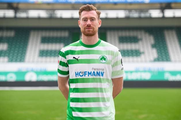 26.01.2024 - SpVgg Greuther Fürth ( Kleeblatt Spielvereinigung ) - 2. Fussball Bundesliga - Saison 2023 2024 - Fototermin Porträttermin Vorstellung Präsentation Pressetermin - - Einzelbild Einzelfoto Portrait Porträt Kopfbild - Jannik Mause (28, SpVgg Greuther Fürth )