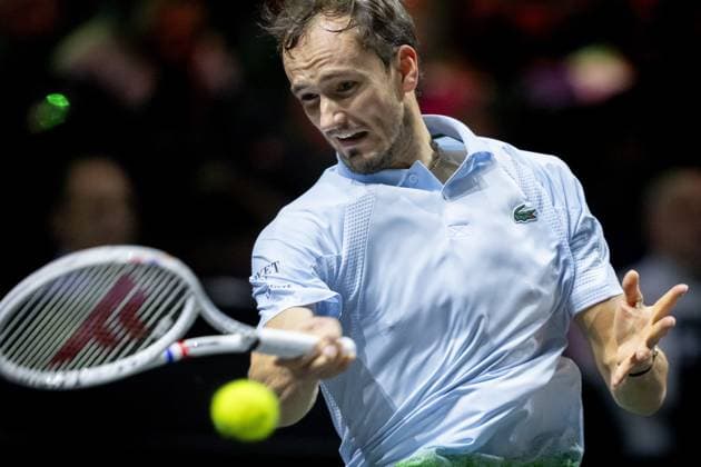 ROTTERDAM - Daniil Medvedev (RUS) in action against Mattia Bellucci (ITA) on the third day of the ABN AMRO Open tennis tournament in Ahoy. ANP SANDER KING ABN AMRO Open - Day Three 2025 xVIxANPxSportx xxANPxIVx 519204017 originalFilename: 519204017.jpg
